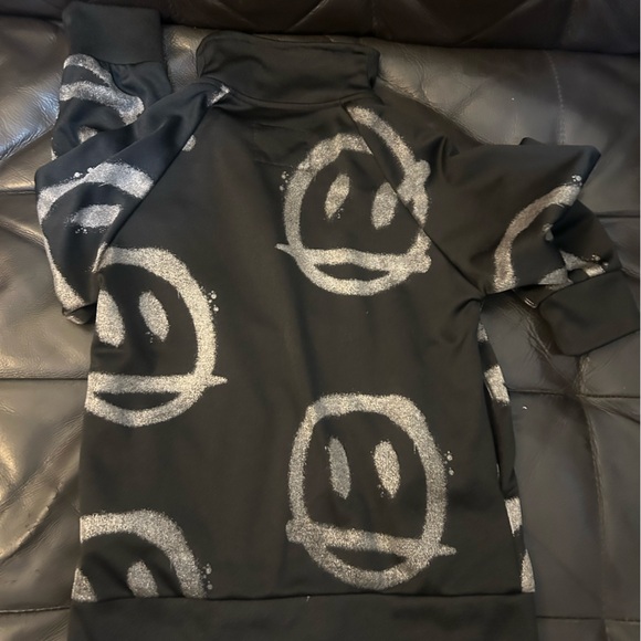 Nununu zip up with matching terry lined pants spray paint smile design size 6/7 - Picture 3 of 7
